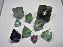 Laden Sie das Bild in den Galerie-Viewer, Fluorit buntes Spalt- Oktaeder Kristall Los 9 Stk. 2 bis 4,5cm Hunan, China