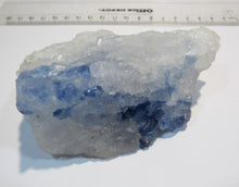 Laden Sie das Bild in den Galerie-Viewer, Steinsalz Halit Kristallbrocken blau weiß 11cm Neuhof Ellers Fulda Hessen, Deutschland