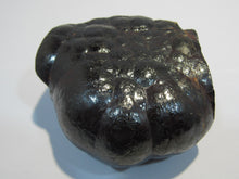 Laden Sie das Bild in den Galerie-Viewer, Hämatit roter Glaskopf Blutstein Knolle 6cm Egremont Cumberland, England