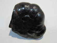 Laden Sie das Bild in den Galerie-Viewer, Hämatit roter Glaskopf Blutstein Knolle 6cm Egremont Cumberland, England
