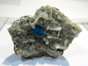 Chavansit xx blau auf Desmin und Heulandit 9cm Jalgaon Prov. Maharashtra, Indien