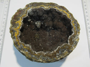 Amethyst fein violett Achat Druse Goethit Nadeln halbe Geode 11cm Tizi n Tichka, Mexiko