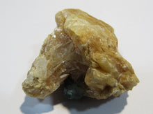 Laden Sie das Bild in den Galerie-Viewer, Aquamarin Kristall in Feldspat Calcit xx Mina Mimaso Espirito Santo, Brasilien
