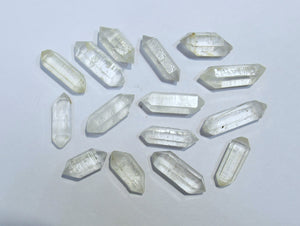 Bergkristall Sammlung 15 Quarz Doppelender Kristalle 13-20mm Tibet Himalaya, China