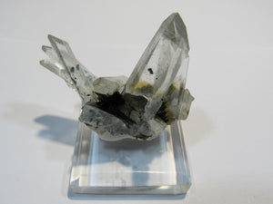 Bergkristall Kleinstufe mit Hämatit xx auf Sockel Hunan, China