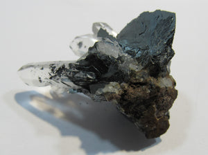 Bergkristall top Kleinstufe mit Hämatit Blattkristalle Hunan, China