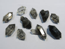 Laden Sie das Bild in den Galerie-Viewer, Bergkristall 10 Doppelender 2-3cm Rauchquarz Inclusen Phantome Tibet Himalaya, China