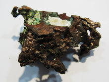 Laden Sie das Bild in den Galerie-Viewer, Kupfer gediegen massiver Nugget 212g 7cm Ray Mine Arizona, USA