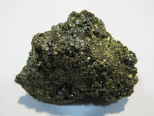 Laden Sie das Bild in den Galerie-Viewer, Pyrit Pentagon Dedokaeder Kristall Stufe 6cm Minas Huanzala, Peru