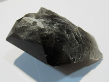 Laden Sie das Bild in den Galerie-Viewer, Rauchquarz Morion Bergkristall Spitze 8cm Alpin Val Lugnez Graubünden, Schweiz