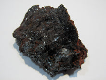 Laden Sie das Bild in den Galerie-Viewer, Hämatit herrlich rote Eisenocker Stufe 7cm Rio Marina Elba, Italien