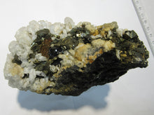 Laden Sie das Bild in den Galerie-Viewer, Calcit auf Quarz Pyrit Würfel und Zinkblende 780g Baia Sprie Capnic, Rumänien