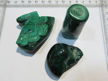 Laden Sie das Bild in den Galerie-Viewer, Malachit 3 Stücke poliert Eule Zylinder Druse 205g Shaba, Kongo
