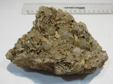 Laden Sie das Bild in den Galerie-Viewer, Bergkristall teilweise Doppelender mit Baryt auf Matrix Gasteinertal Salzburg, Österreich