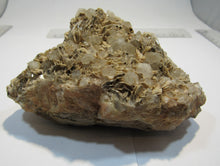 Laden Sie das Bild in den Galerie-Viewer, Bergkristall teilweise Doppelender mit Baryt auf Matrix Gasteinertal Salzburg, Österreich