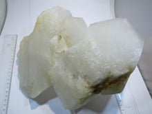 Laden Sie das Bild in den Galerie-Viewer, Bergkristall XL milchig 2 große Spitzen 26cm 8Kg Minas Gerais, Brasilien