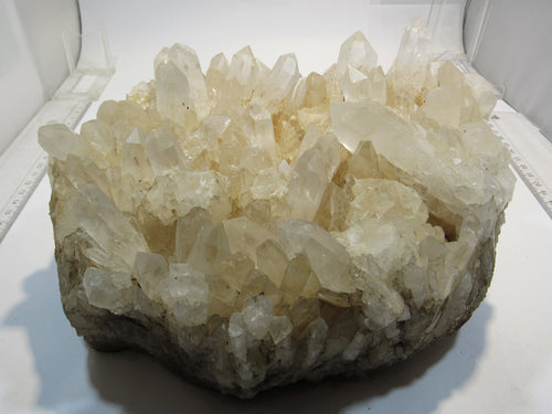 Bergkristall XL große Stufe etwas Hämatit Färbung 27cm Itremo Massiv, Madagaskar