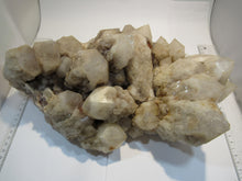 Laden Sie das Bild in den Galerie-Viewer, Bergkristall XL große Stufe Artischocken Rauchquarz 34cm 8,1Kg Antanarivo, Madagaskar