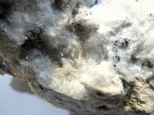 Laden Sie das Bild in den Galerie-Viewer, Zinkblende Sphalerit Pyrit Rhodochrosit Nadelquarz 1,6Kg 18cm Capnic, Rumänien