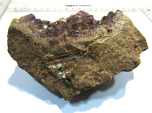 Laden Sie das Bild in den Galerie-Viewer, Amethyst Druse mit Achat Hämatit Goethit 12cm Schneekopf Thüringen, Deutschland