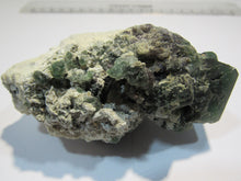 Laden Sie das Bild in den Galerie-Viewer, Fluorit grüne Oktaeder auf Kalkmergel Matrix 8cm Erongo, Namibia
