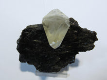 Laden Sie das Bild in den Galerie-Viewer, Zinkblende Sphalerit Kristallplatte 9cm mit Calcit Doppelender Illinois, USA