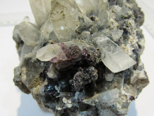 Laden Sie das Bild in den Galerie-Viewer, Bergkristall Quarz auf Fluorit xx auf Matrix 13cm 0,95Kg Erongo, Namibia