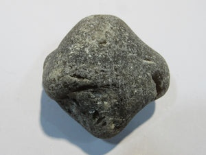 Klapperstein laut grauer Flint Hohlstein +Schwamm Kreide 134g Normandie, Frankreich