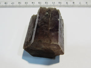 Aragonit violetter Einkristall hexagonal Schwimmer Camporrobles Valencia , Spanien