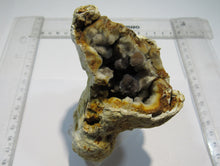 Laden Sie das Bild in den Galerie-Viewer, Chalcedon Druse sphärisch bunt 10cm Niederofleiden Vogelsberg Hessen, Deutschland