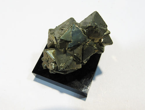 Pyrit Oktaeder Hochglanz Stufe 30g Huanzala, Huaron Cerro de Pasco, Peru