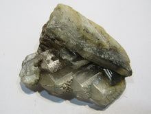 Laden Sie das Bild in den Galerie-Viewer, Baryt Schwerspat Meißelspat Stufe Grube Clara 7cm 147g Wolfach, Deutschland