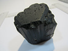 Laden Sie das Bild in den Galerie-Viewer, Turmalin schwarzer Schörl Kristall Spitze 6,5cm Minas Geraus, Brasilien