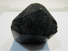 Laden Sie das Bild in den Galerie-Viewer, Turmalin schwarzer Schörl Kristall Spitze 6cm Alto Ligonha Zambesia, Mosambik