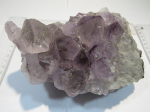 Amethyst dezent violett Hämatit Sprenkel Bergkristall Stufe 16cm Minas Gerais, Brasilien