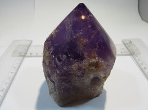 Amethyst Quarz Kristall Spitze 10,5cm poliert und Standfläche, Bolivien