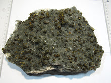 Laden Sie das Bild in den Galerie-Viewer, Calcit XL Kanonenspat Stufe +Kupferkies xx  2800g Herdringen Sauerland, Deutschland