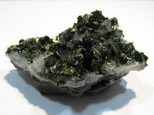 Laden Sie das Bild in den Galerie-Viewer, Calcit Kanonenspat Stufe +Kupferkies xx  7cm Herdringen Sauerland, Deutschland