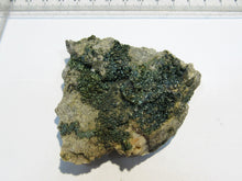 Laden Sie das Bild in den Galerie-Viewer, Buntpyrit Handstufe 7cm 96g  Stbr. Habbel Herdringen Sauerland, Deutschland