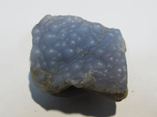 Laden Sie das Bild in den Galerie-Viewer, Chalcedon sphärische Kristalle blau 5cm Baia Mare Capnic, Rumänien