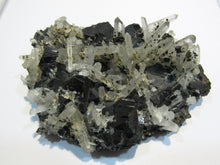 Laden Sie das Bild in den Galerie-Viewer, Bergkristall feiner Nadelquarz auf top Zinkblende xx 10cm Madan, Bulgarien