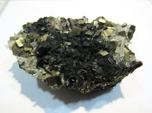 Laden Sie das Bild in den Galerie-Viewer, Zinkblende Sphalerit Pyrit Würfel Kristallstufe 8cm Mitrovica Trepca, Kosovo