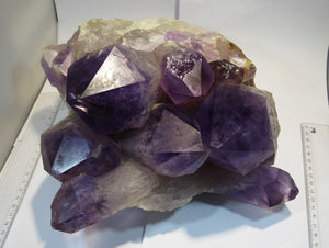 Amethyst XL feine Großstufe Museumsstück 30x26x19cm 8,9Kg Santa Cruz, Bolivien