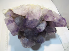 Laden Sie das Bild in den Galerie-Viewer, Amethyst XL feine Großstufe Museumsstück 21x16x15cm 6,3Kg Auahi Mine, Bolivien