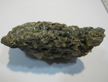 Laden Sie das Bild in den Galerie-Viewer, Topas und Quarz 10cm Schneckenstein Tannenbergsthal, Sachsen, Deutschland