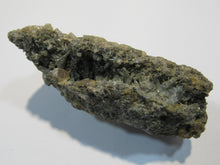 Laden Sie das Bild in den Galerie-Viewer, Topas und Quarz 10cm Schneckenstein Tannenbergsthal, Sachsen, Deutschland