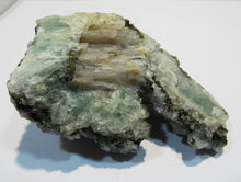 Laden Sie das Bild in den Galerie-Viewer, Calcit und Pyrit auf Fluorit-Calcit Matrix 8cm Wölsendorf Oberpfalz, Deutschland