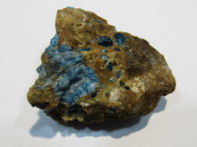 Laden Sie das Bild in den Galerie-Viewer, Hauyn Hauüyn 4cm Kristalle blau Rarität Mendig Eifel Rheinland Pfalz, Deutschland