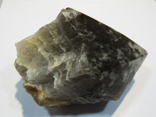 Laden Sie das Bild in den Galerie-Viewer, Rauchquarz Schneeflocken Quarz Kristallspitze 11cm 580g Usingen Taunus, Deutschland