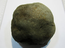 Laden Sie das Bild in den Galerie-Viewer, Markasit XL Kristall Knollenhälfte Calcit 1,8Kg Ostsee Kreide Rügen, Deutschland